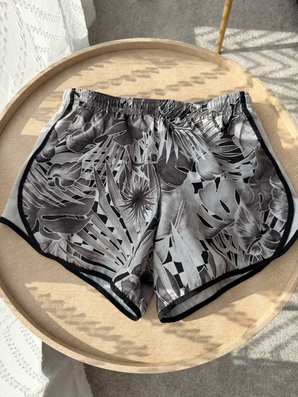 Black & Gray Tropical Print Women’s Athletic Shorts